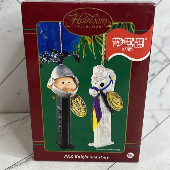 Carlton Cards Heirloom Collection PEZ Knight and Pony Ornaments - Picture 4 of 5